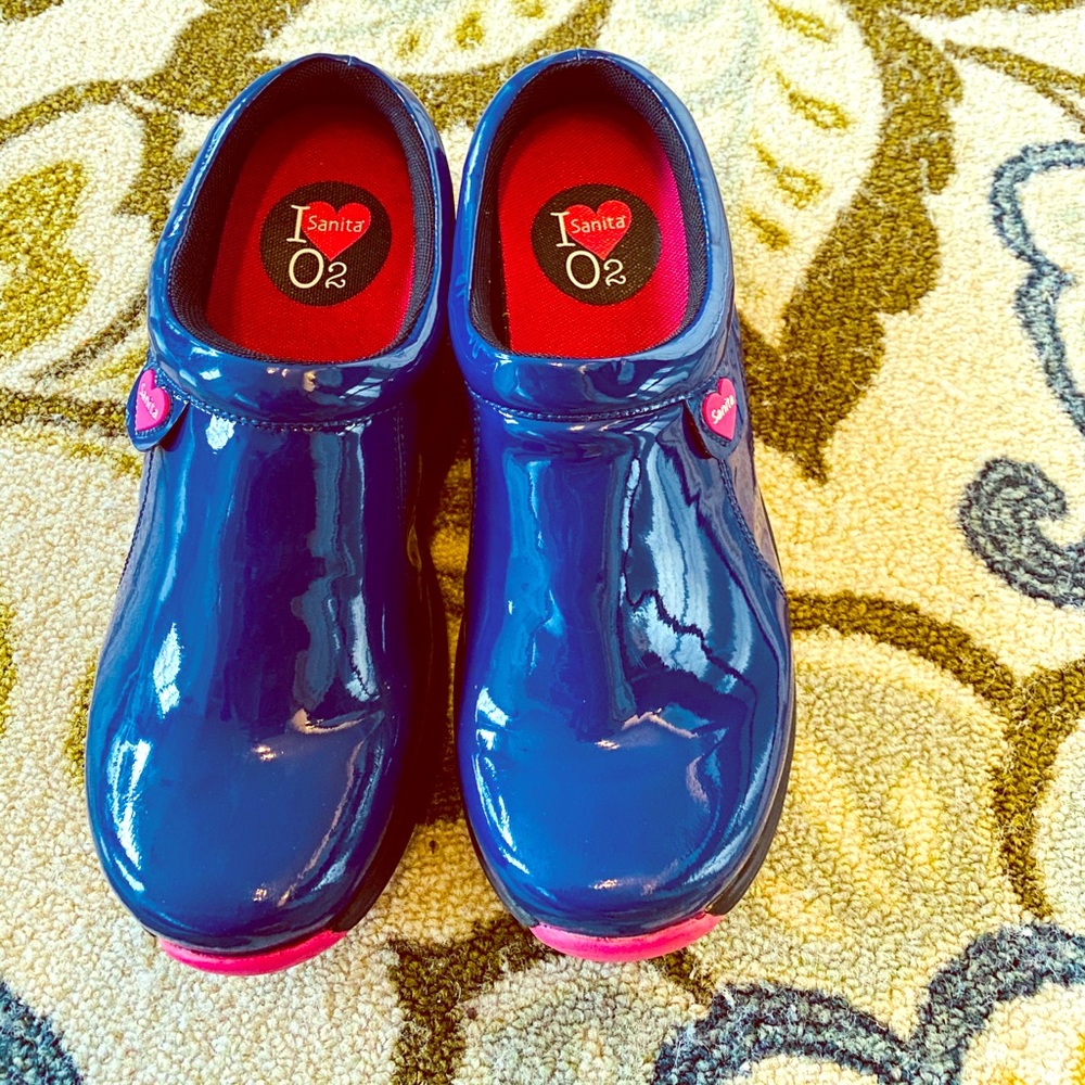 SANITA O2 REFRESH SLIP ON CASUAL CLOGS